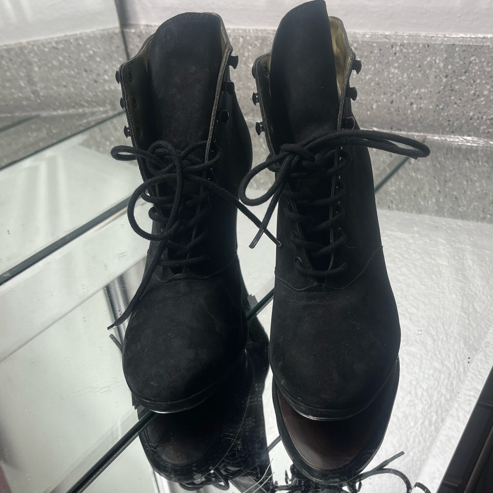 Vintage Y2K MIA Black Velvet/Suede Lace Up Grannycore Ankle Boots Size 8M